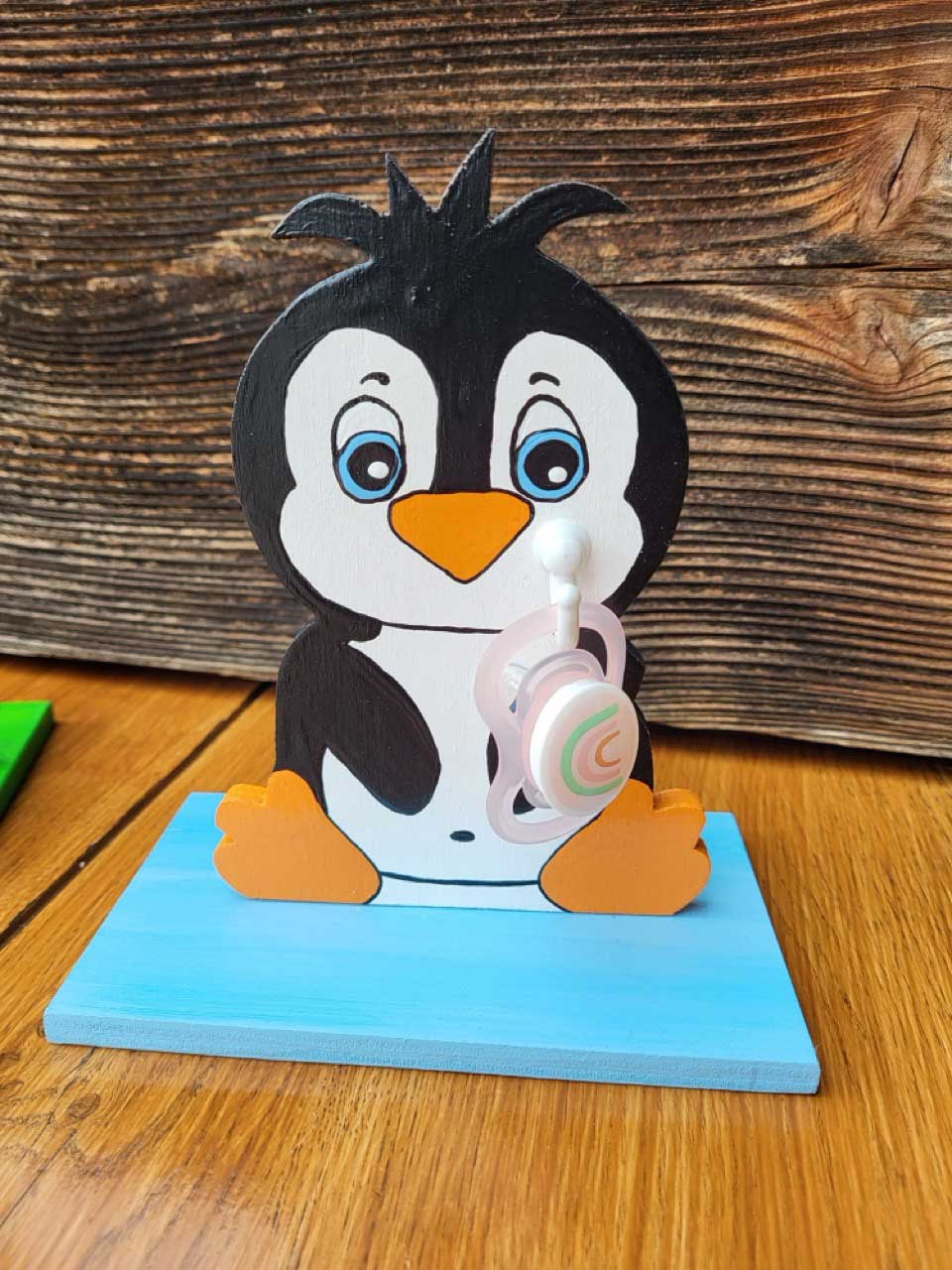 Handgemachte Nuggiparkplätze aus Bern - Pinguin